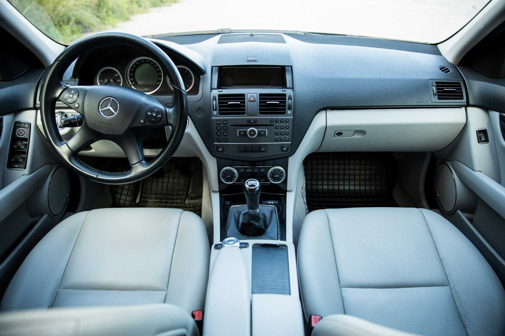 Mercedes-Benz W204 | 2011 | 1.8 156 KM | Benzyna