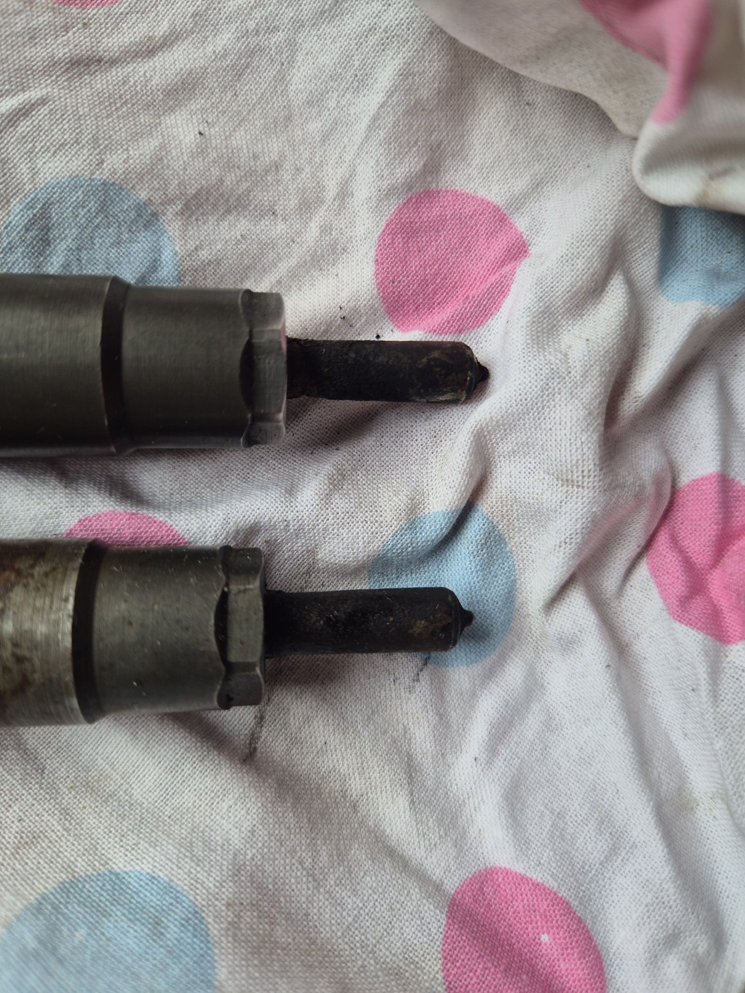 Wtryskiwacz wtrysk ford 2.0 tdci  embr00101d