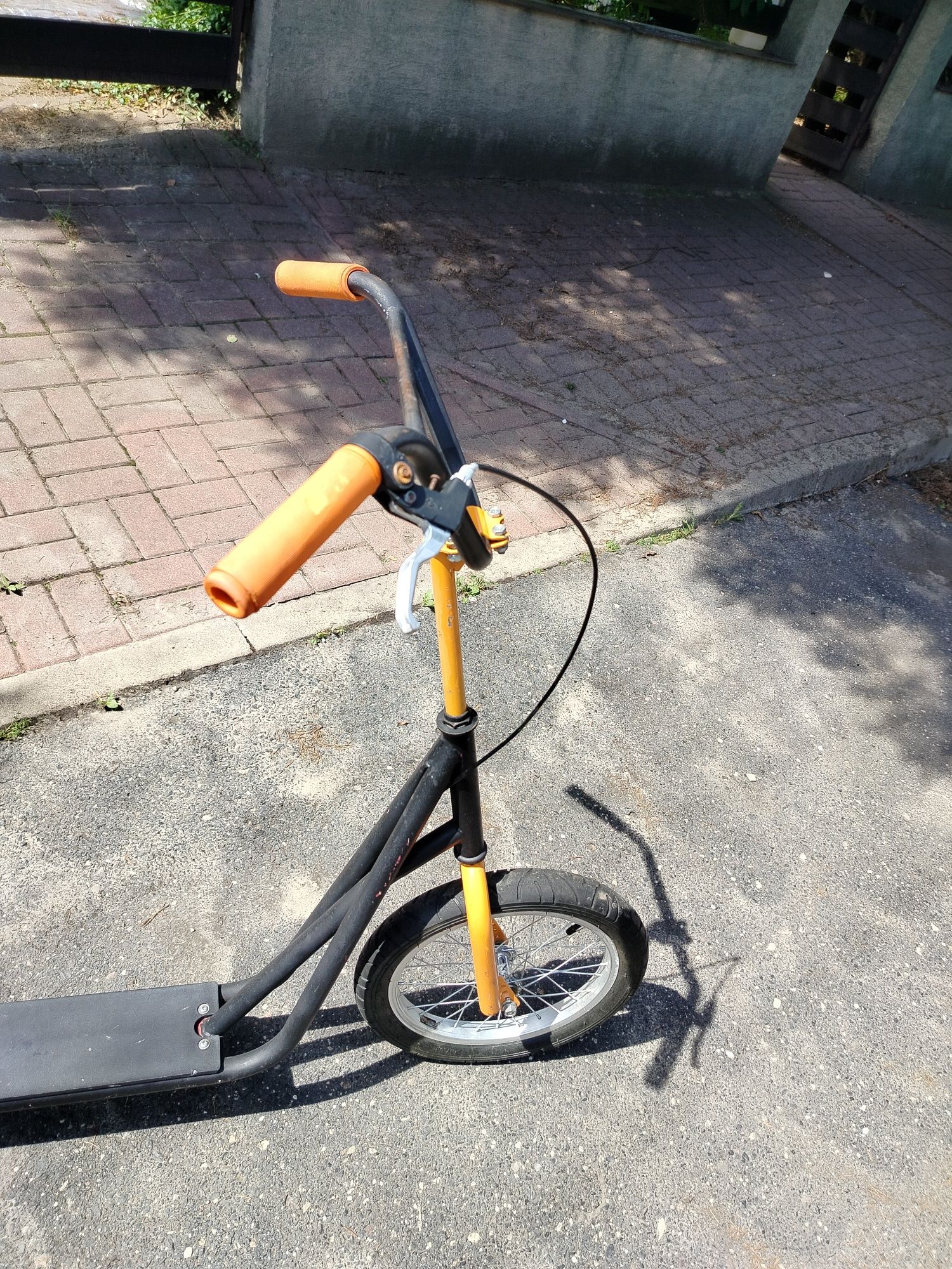 Hulajnoga na dużych kołach