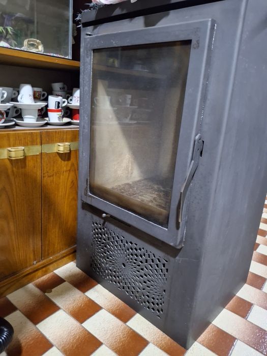 Vendo salamandra a lenha