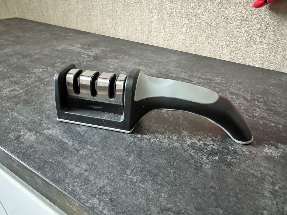 Точилка для ножей ручна