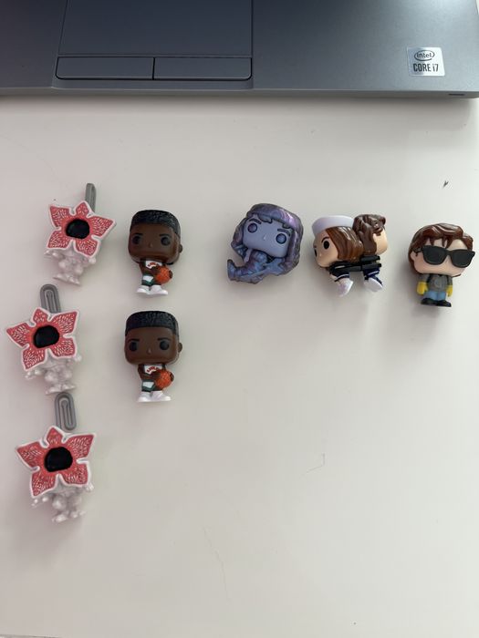 Stranger things kinder joy