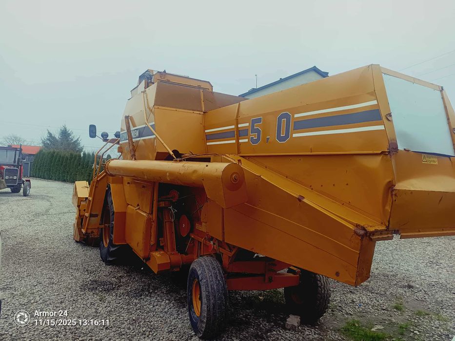 Kombajn zbożowy sampo 500 z kabiną