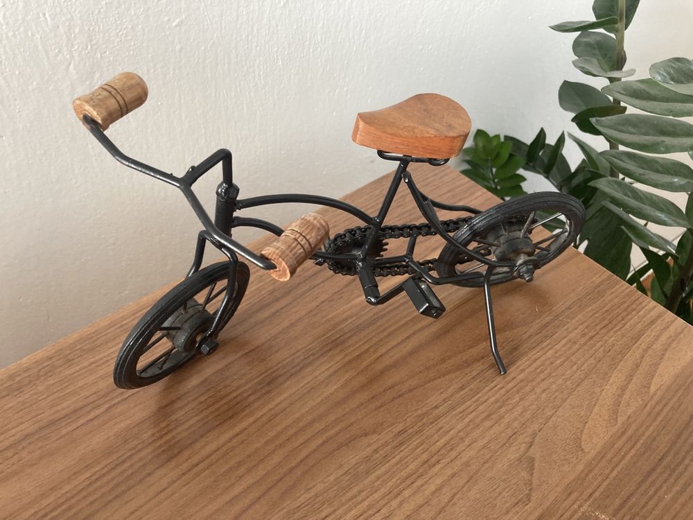 Ozdoba rzeźba rowerek rower figurka ręczna robota handmade jedyny taki