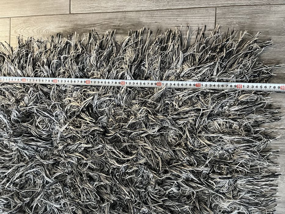 Dywan typu shaggy do salonu