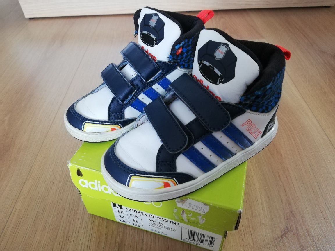 Buty Adidas r. 22 policja