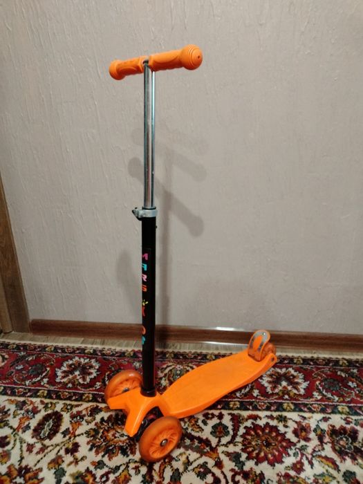 Продам дитячий самокат