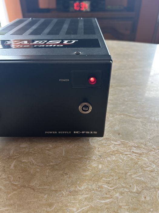 Yaesu zasilacz 20 amper