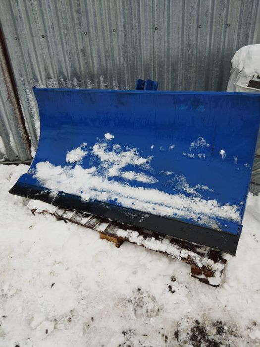 Pług do śniegu z łańcuchami