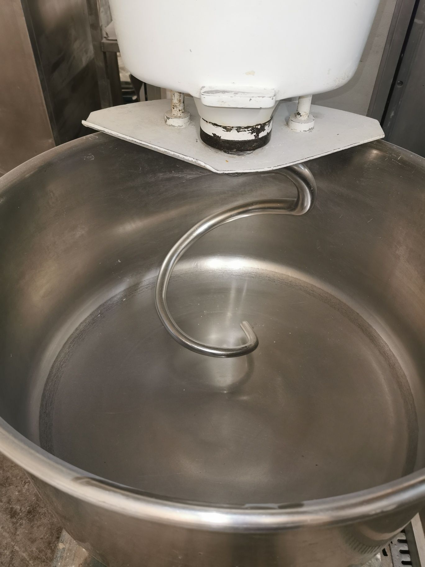 Miesiarka mieszałka spiralna do ciasta  70kg 120l
