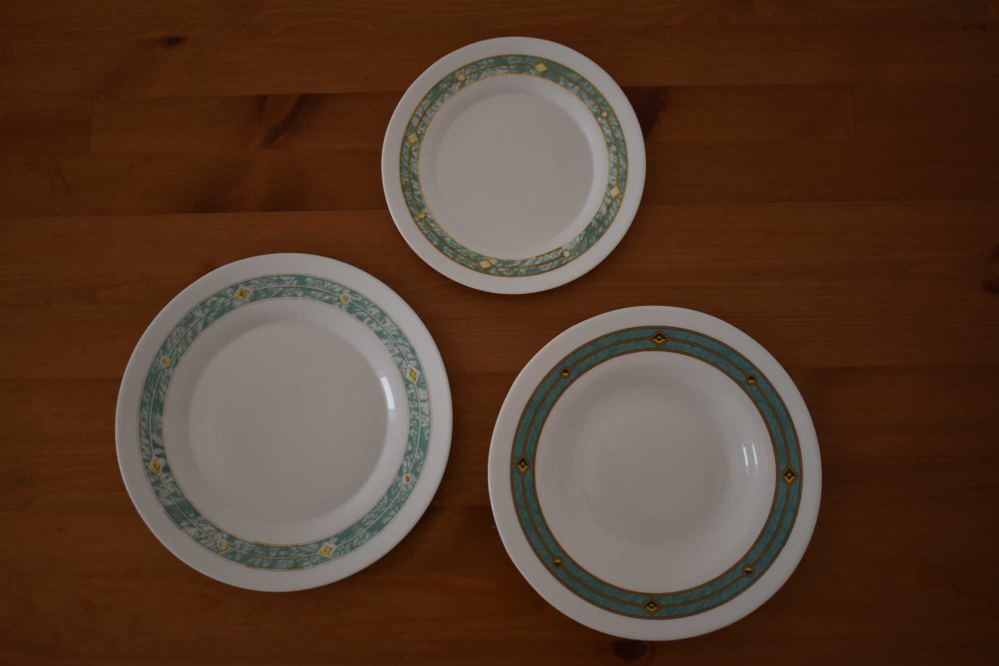 Conjunto de pratos