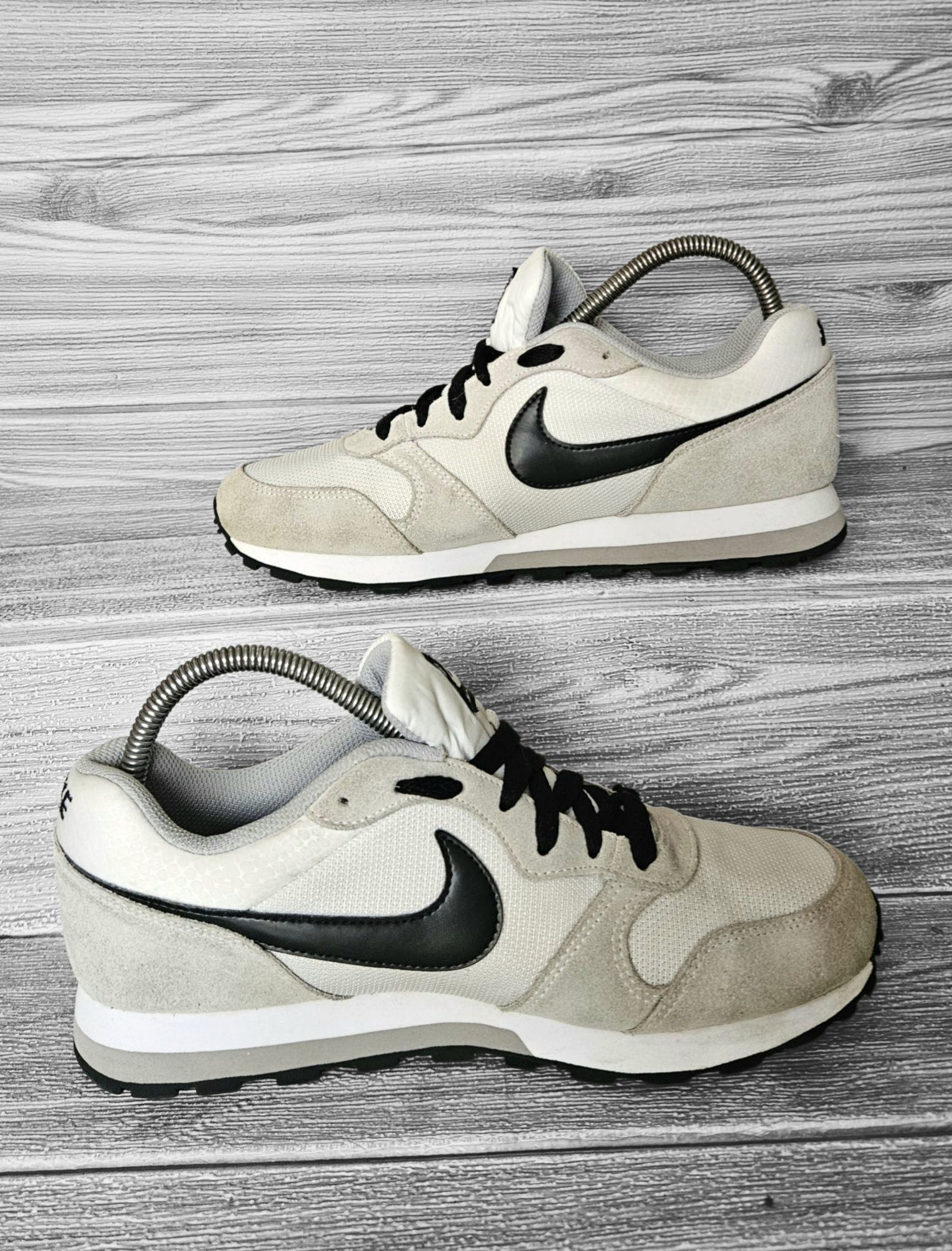 Sneakersy damskie Nike MD Runner sportowe biegowe lekkie zamszowe 40