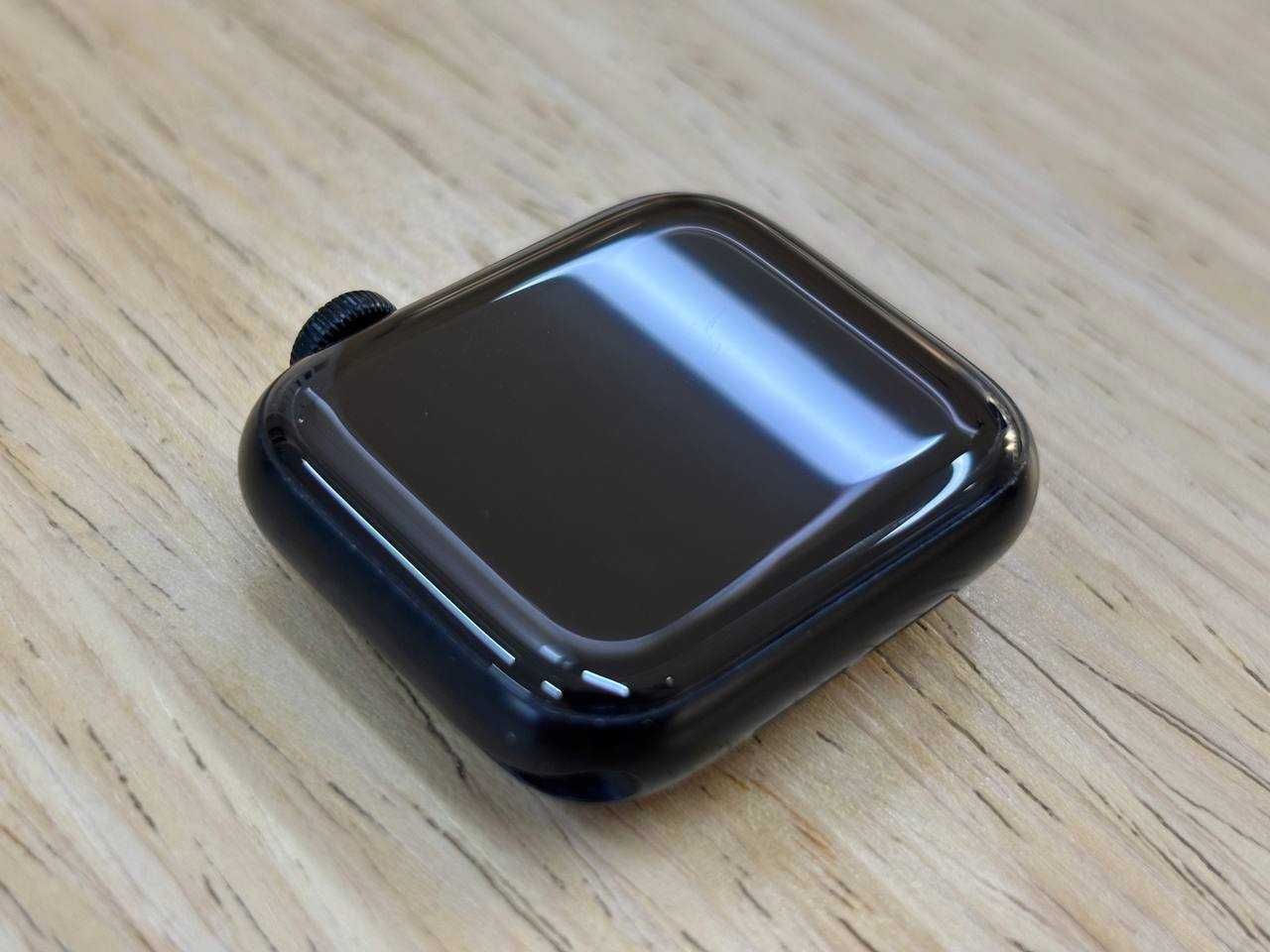 /8031/Apple Watch SE 2 GPS 40mm Midnight Aluminum S/M Гарантія