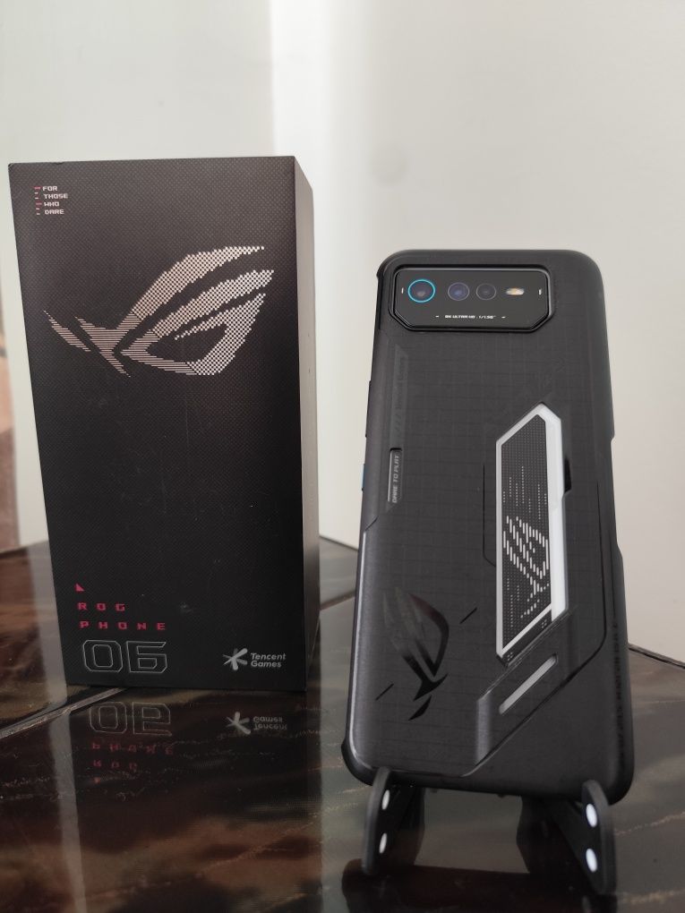 Asus Rog phone 6 (16/512)