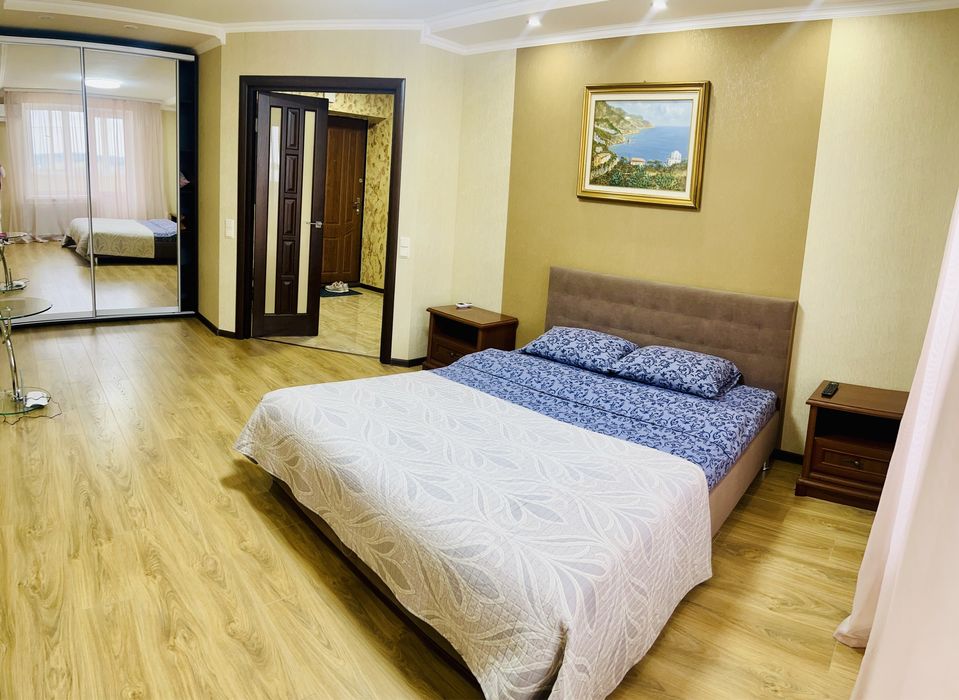 Квартира подобово ,район Вишенька ,Келецька 99 б,новобуд