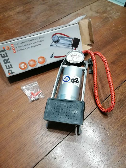 Bomba de encher pneus, balões, colchão insuflável etc