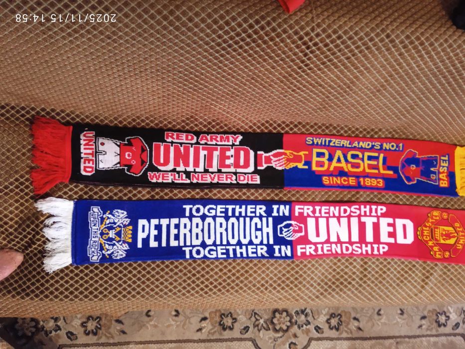 Шарфи футбольні.