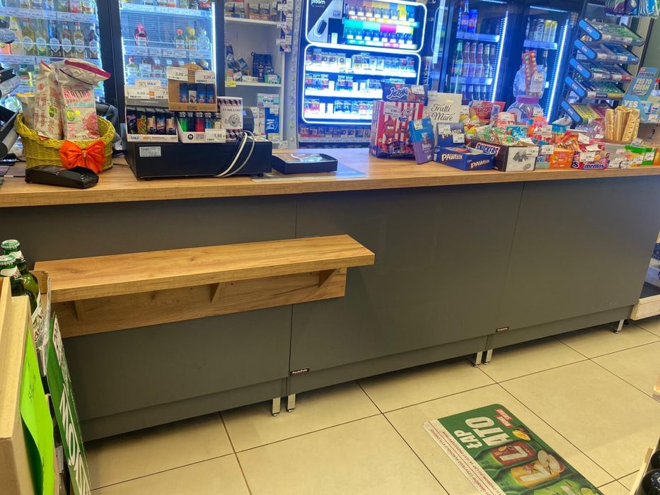 Piekna Lada sklepowa  uzywana