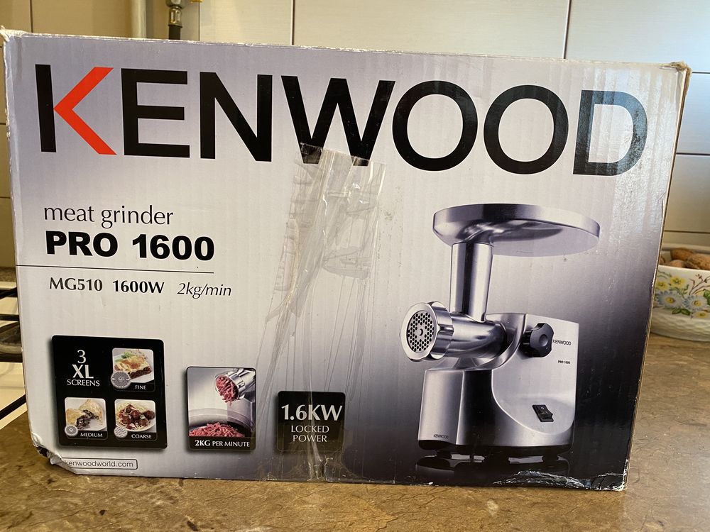 Продам электро мясорубку Kenwood