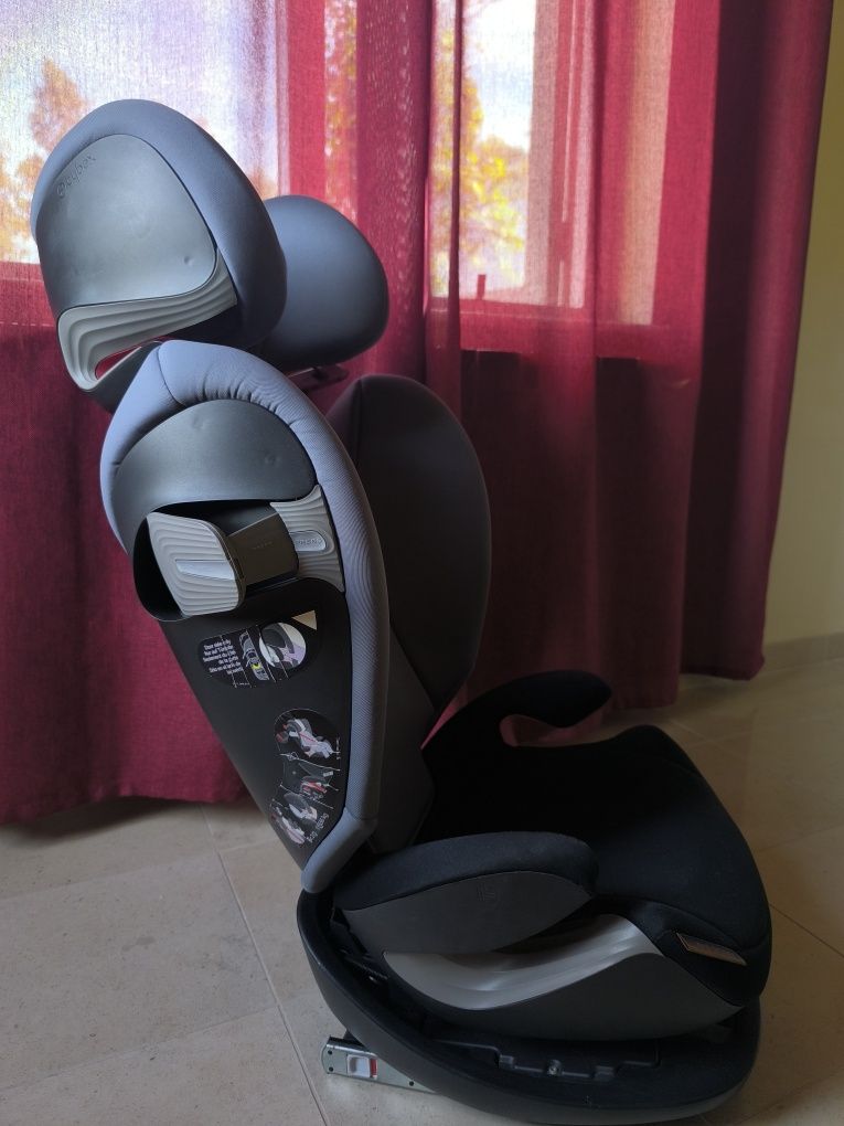 Cadeira auto cybex Pallas S fix em bom estado . Negociável.