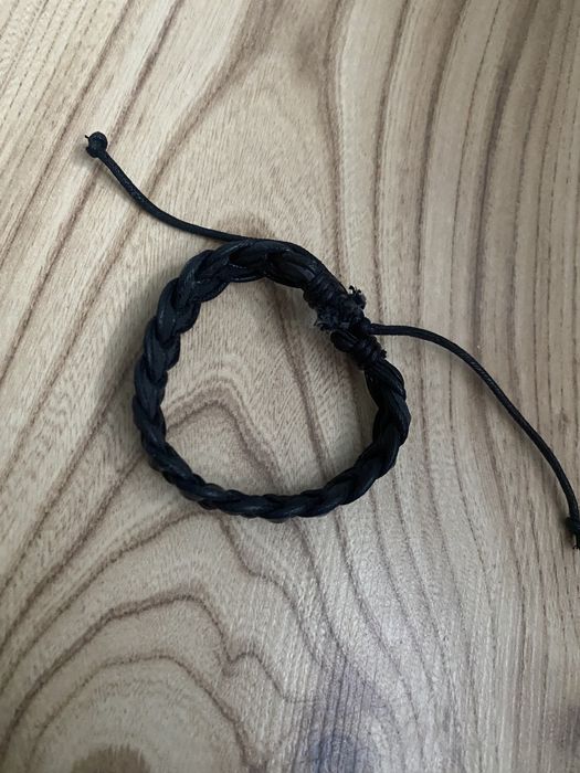bransoletka czarna sznurkowa na reke alternative emo