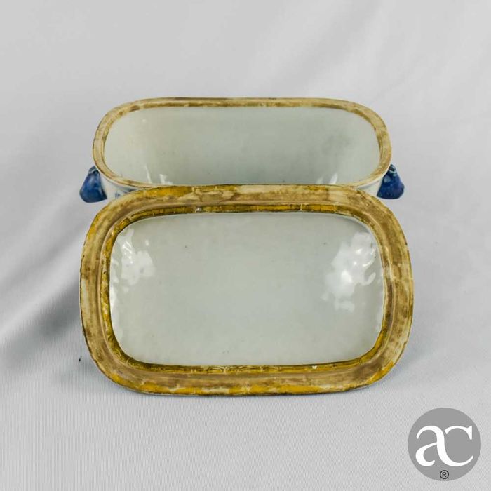 Pequena terrina porcelana China Qianlong, séc. XVIII, decoração cantão