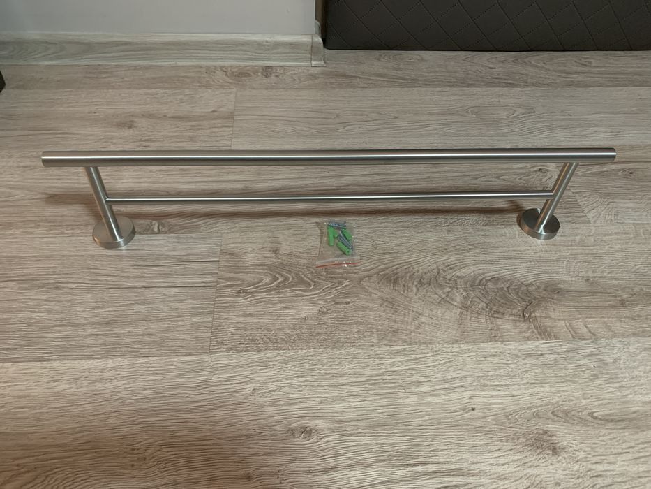 Wieszak łazienkowy 1