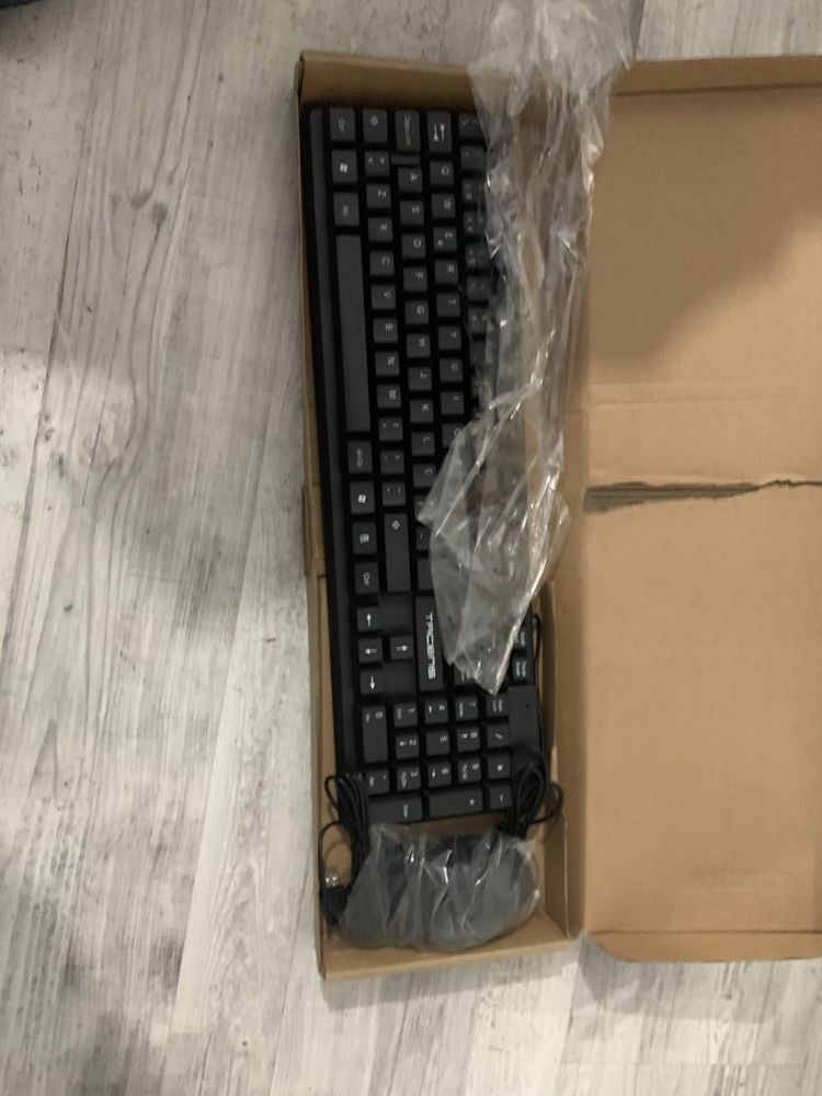Teclado da Tacens