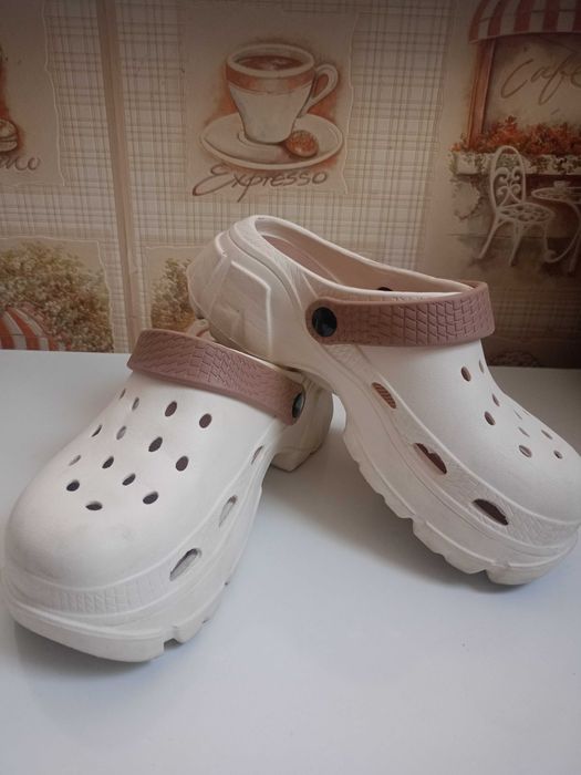 Кроксы женские производство Турция на платформе 25 см по стельке