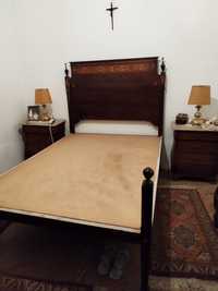 Cama de quarto de casal estilo D Maria.