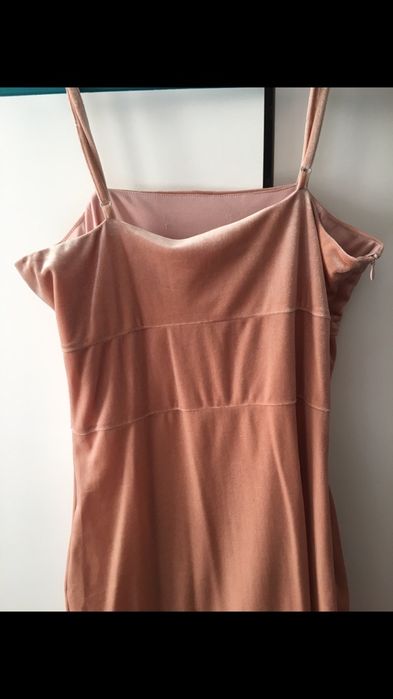 Aksamitna sukienka 38 / 40 przyjemna w dotyku Fashion Union z Anglii