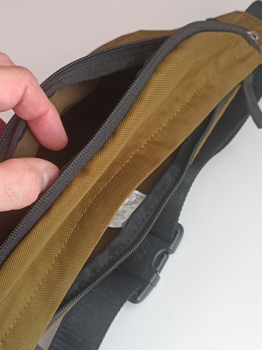 Продам оригинальную сумку на пояс, бананку Nike