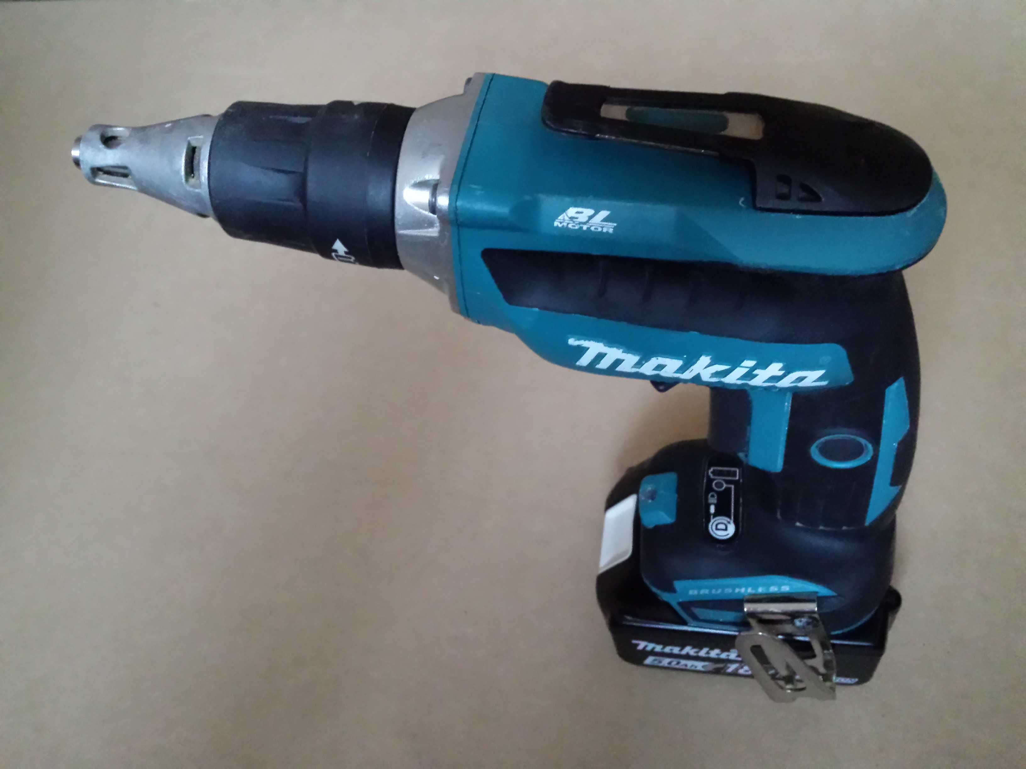Makita DFS452 18V LXT wkrętarka do płyt karton gips regips, LED, BLDC