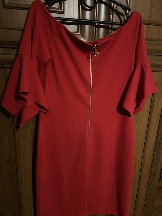 Плаття червоне вечірнє