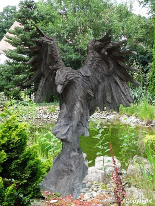 Figura betonowa  "Aureon – Duch Nieba"