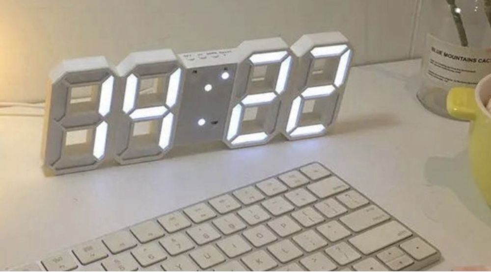 Настольные электронные часы с LED подсветкой