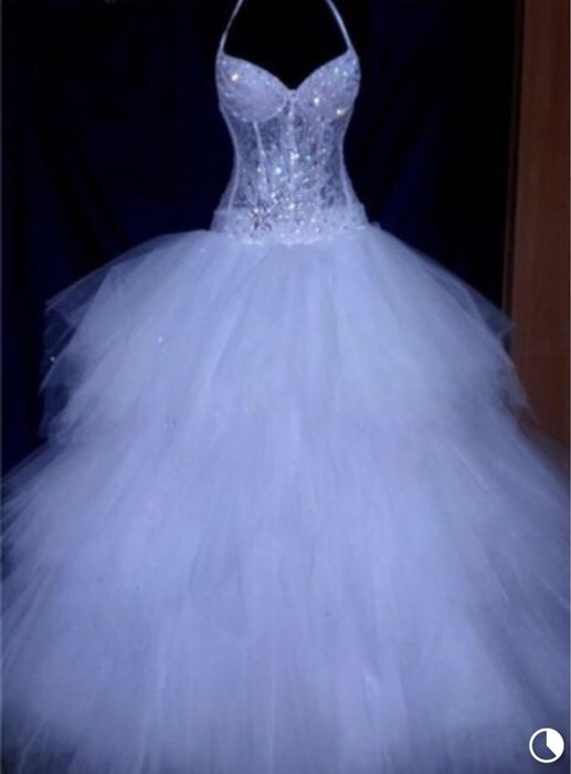 Нова весільна сукня