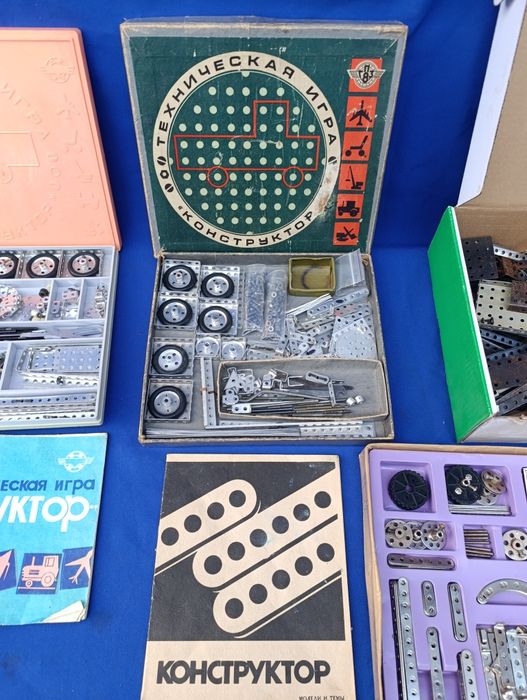 Советская детская розвивающая техническая игра СССР конструктор