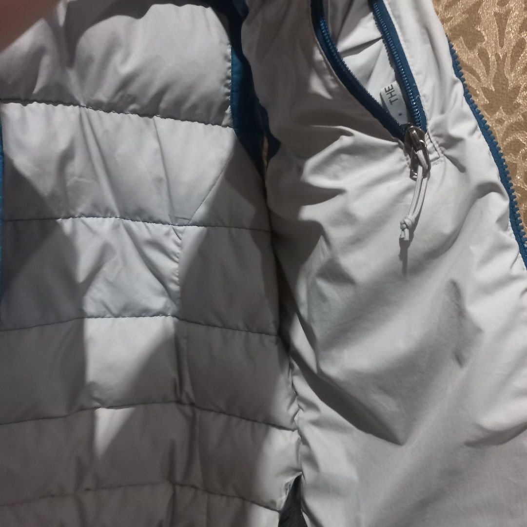 Жилетка безрукавка  ,, The North Face,, оригинал   р.XS-S