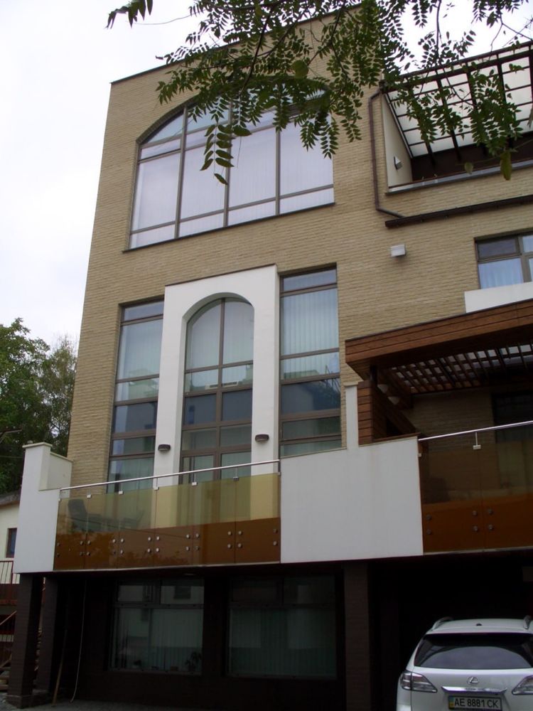 Продам офисну будівлю. Клубний будинок. Нагорка. Севастопольский парк