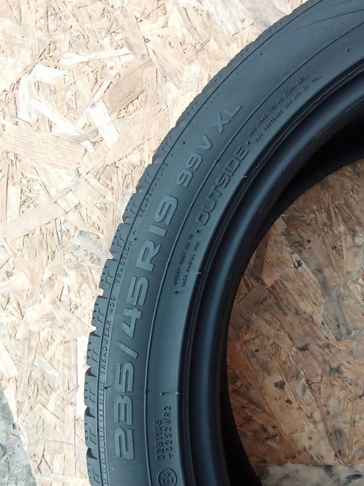 Шина 235/45/19 NOKIAN