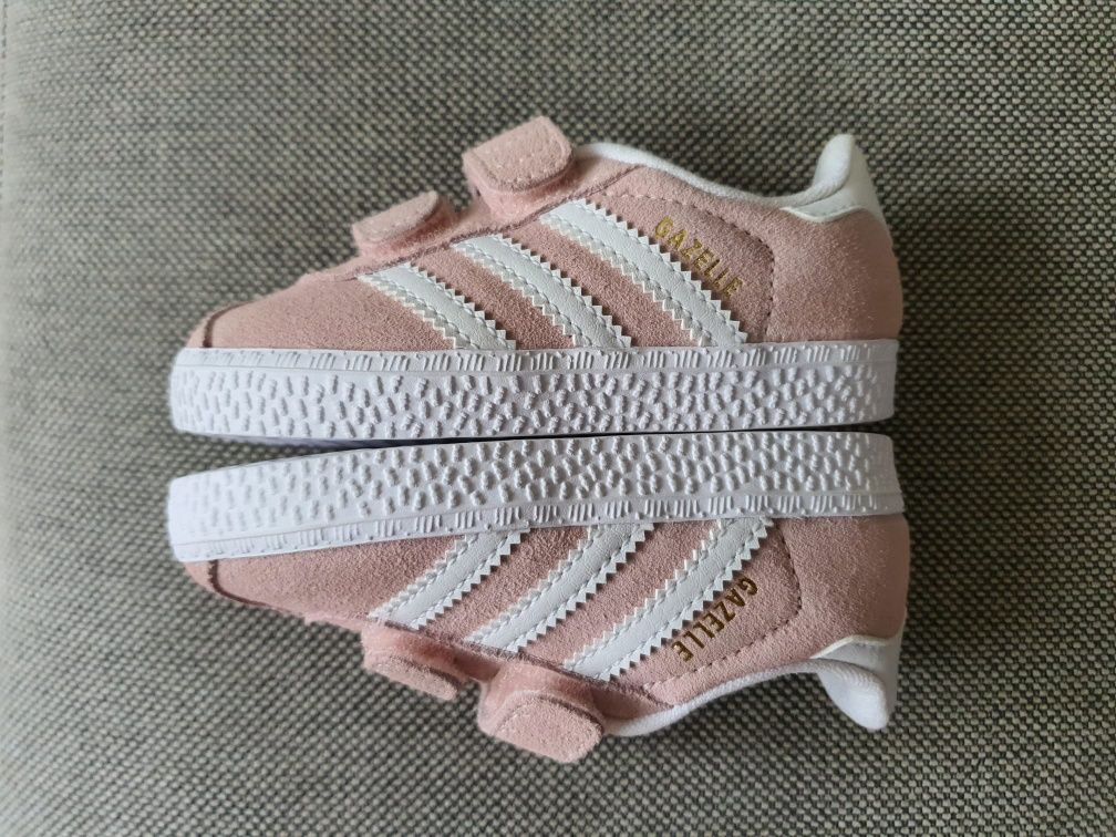 Tênis adidas menina Novos