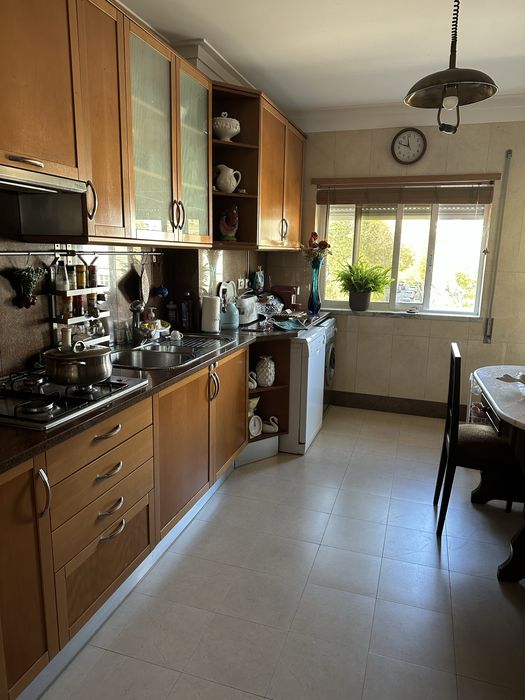 Quarto Setúbal junto ao Jardim Bonfim. 15m2. Em ap com varanda.