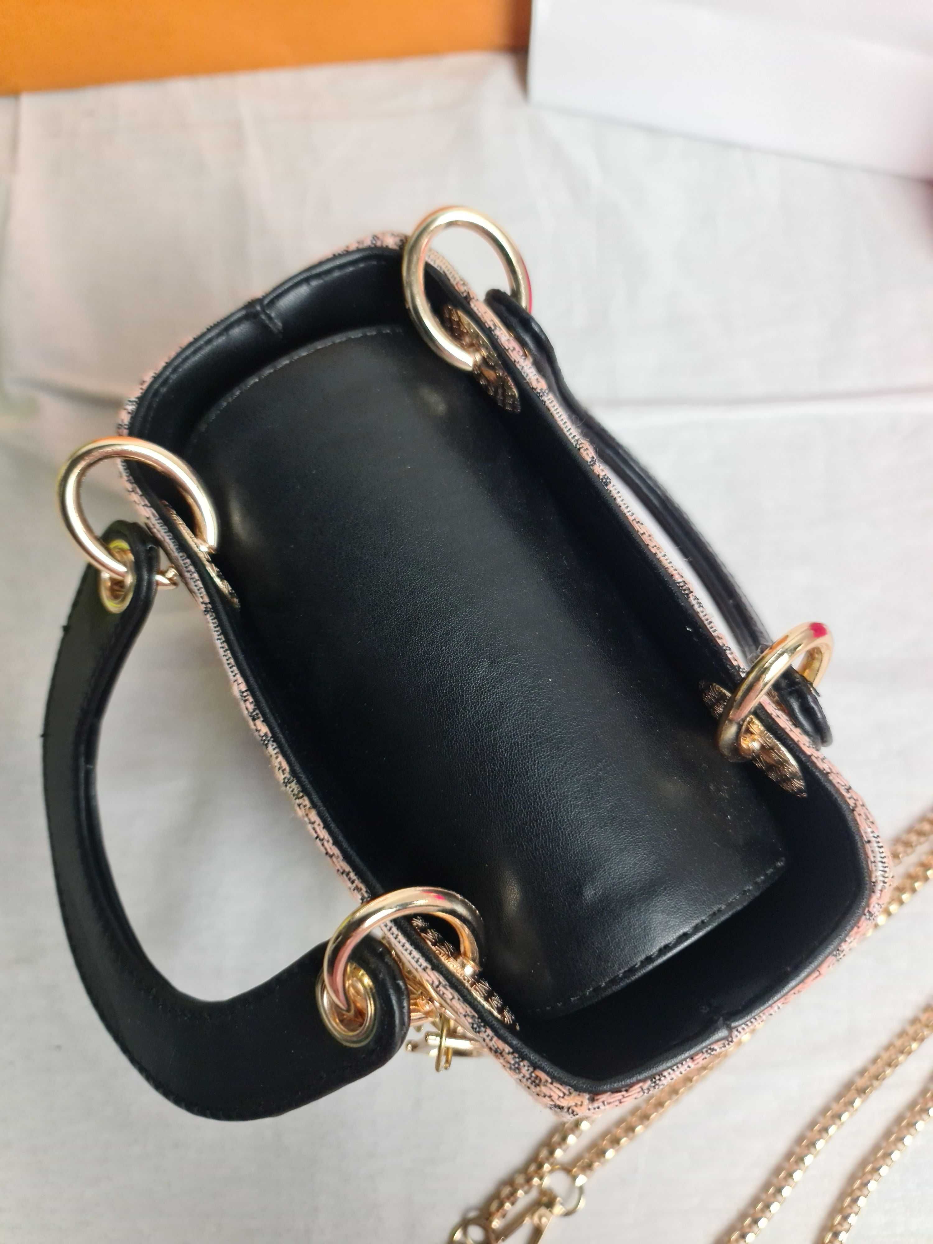 Torba Christian Dior kuferek koszyczek listonoszka roz monogram