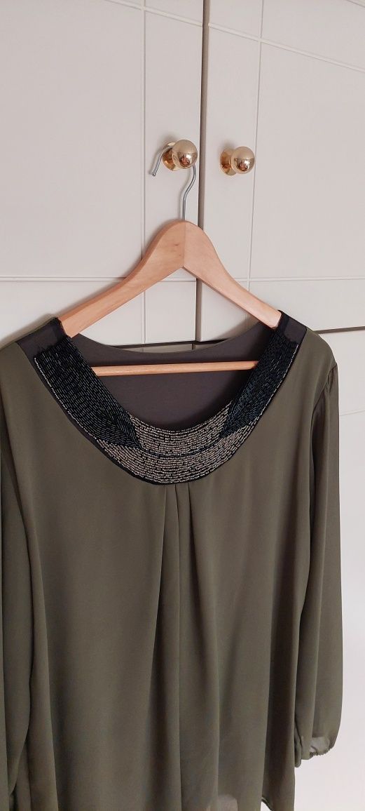 Blusa Senhora com missangas brilhantes
