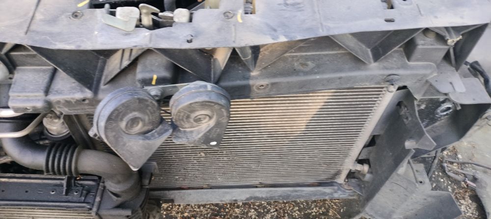 Renault Clio 3 pas przedni wzmocnienie