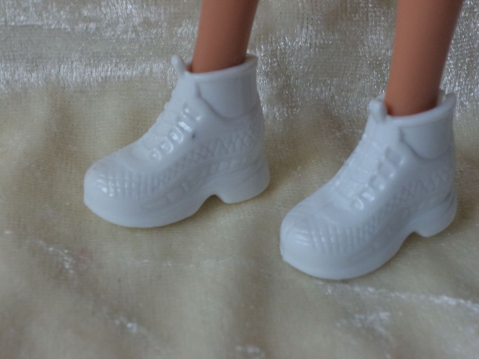 Ubranka dla lalki barbie - białe sneakersy dla Barbie !!!
