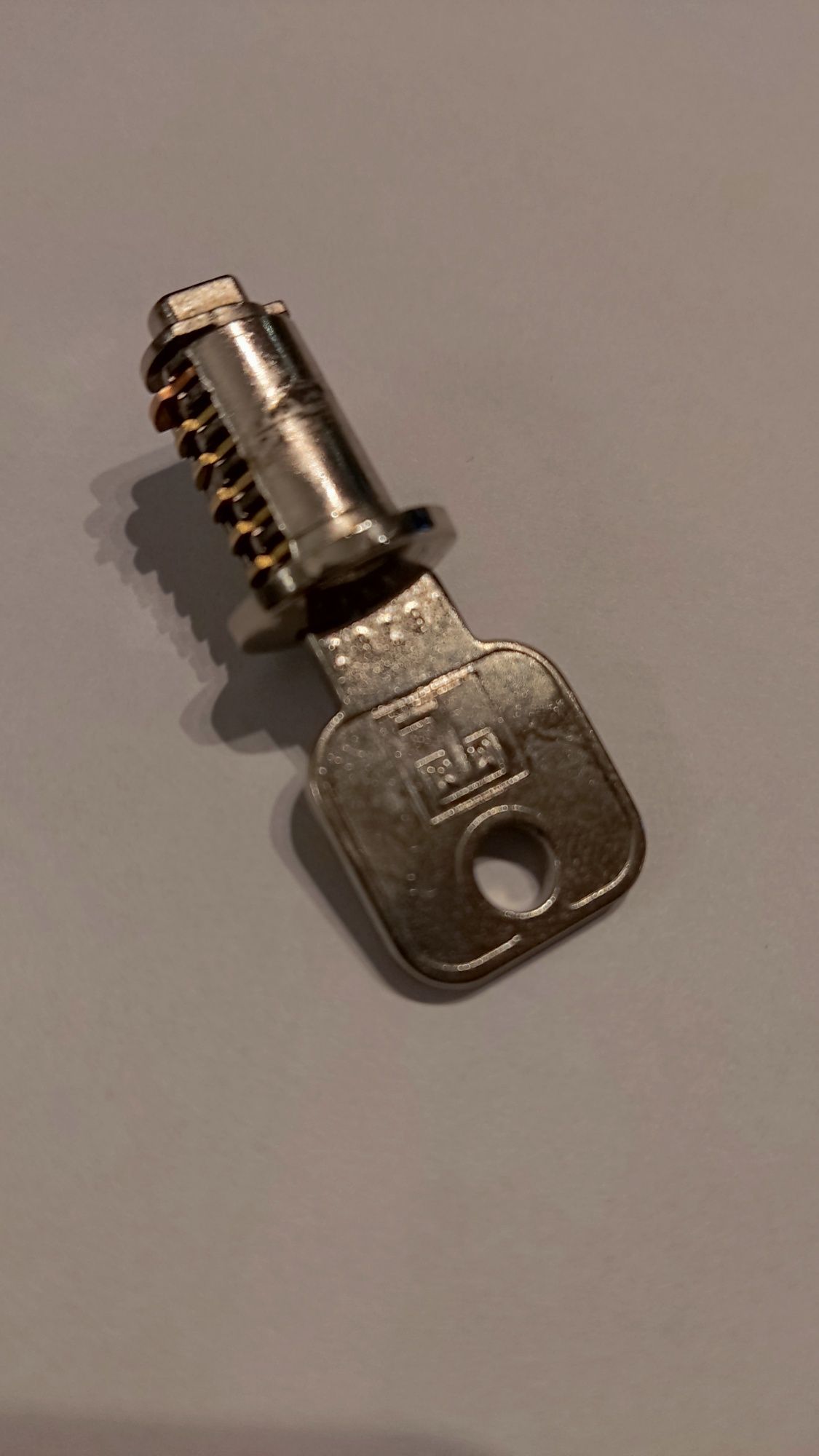 Wkładka zamka meblowego Lehmann cylinder 16,5