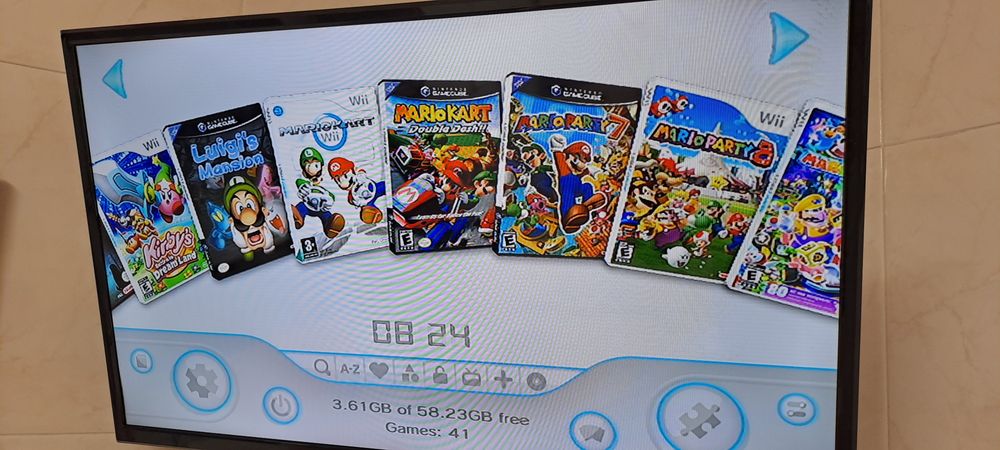 Wiiu desbloqueado em ótimo estado + acessórios