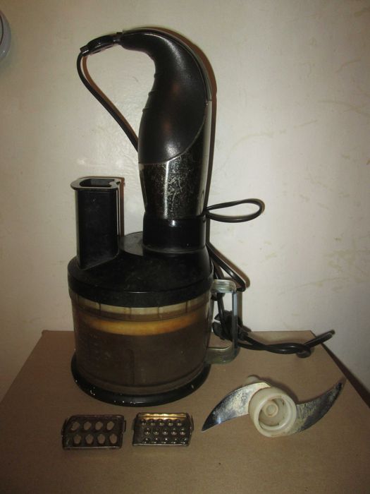 Кофемолка электрическая Elbee и комбайн Scarlet